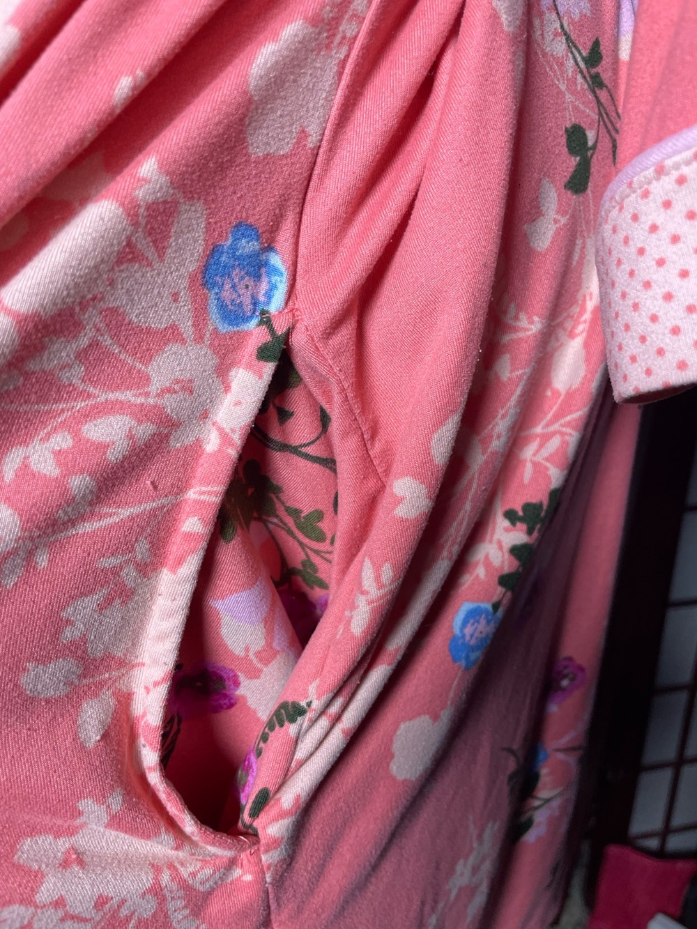JoySpun Coral Floral Tie-Waist Lightweight Robe - Intimates & Sleepwear - Large - Picture 11 of 11